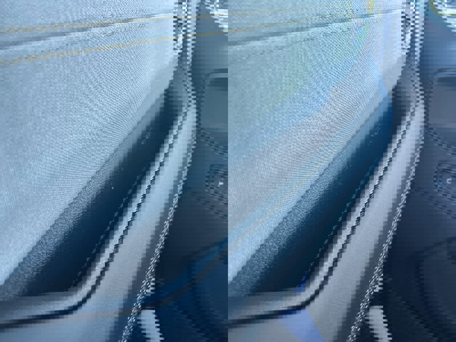 Used 2025 Jeep Wrangler Sahara image 46