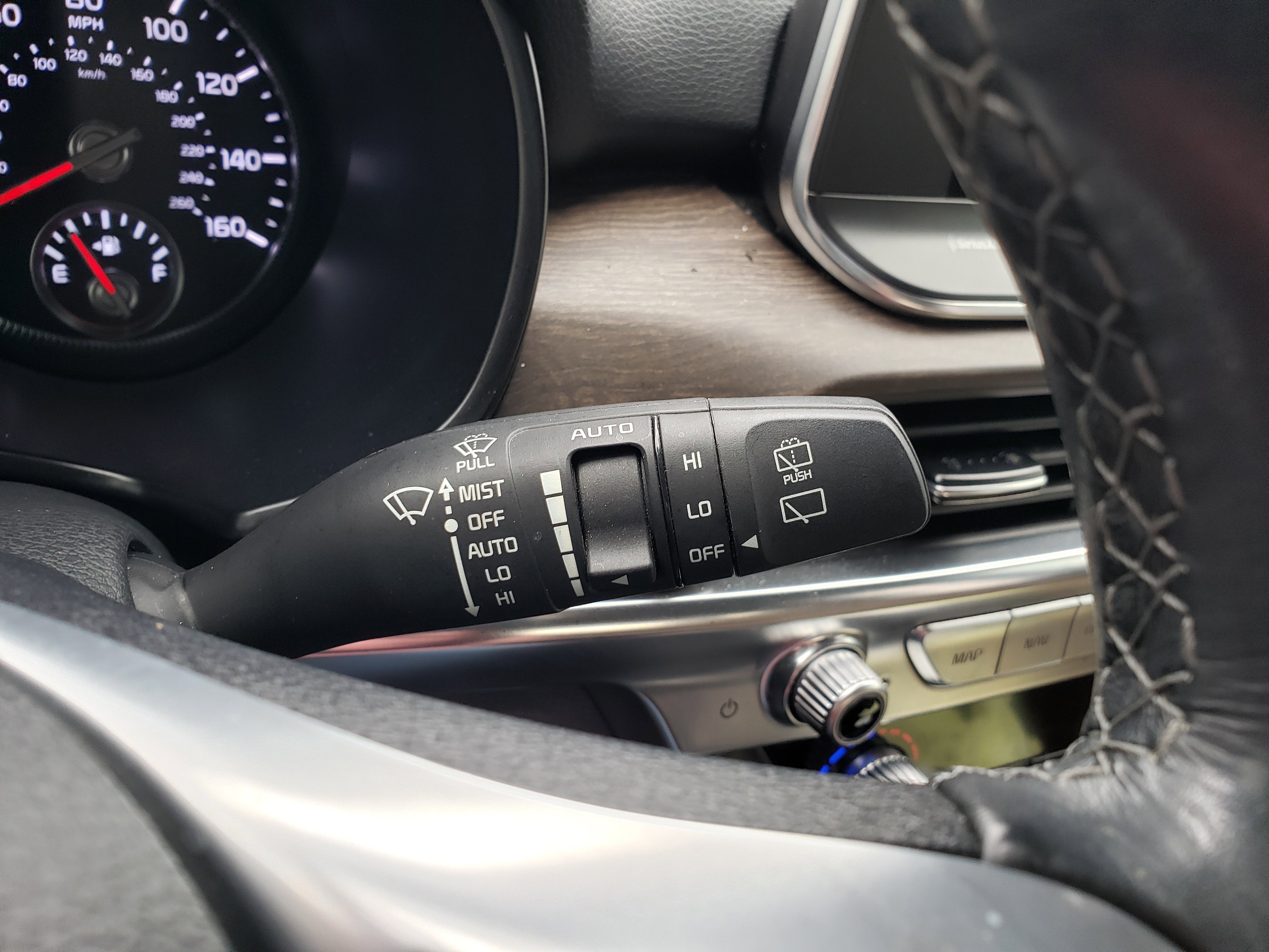 Used 2022 Kia Telluride SX w/ SX Prestige Package image 17