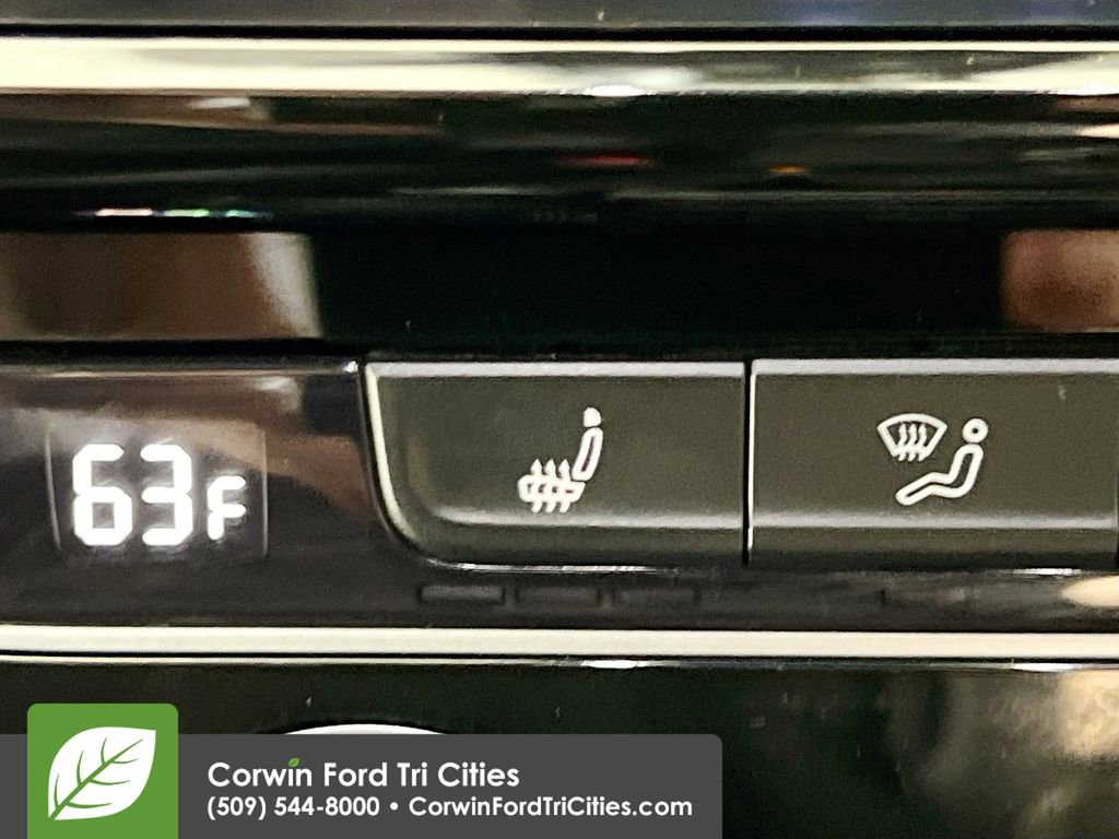 Used 2019 Volkswagen Golf R 4-Door image 24