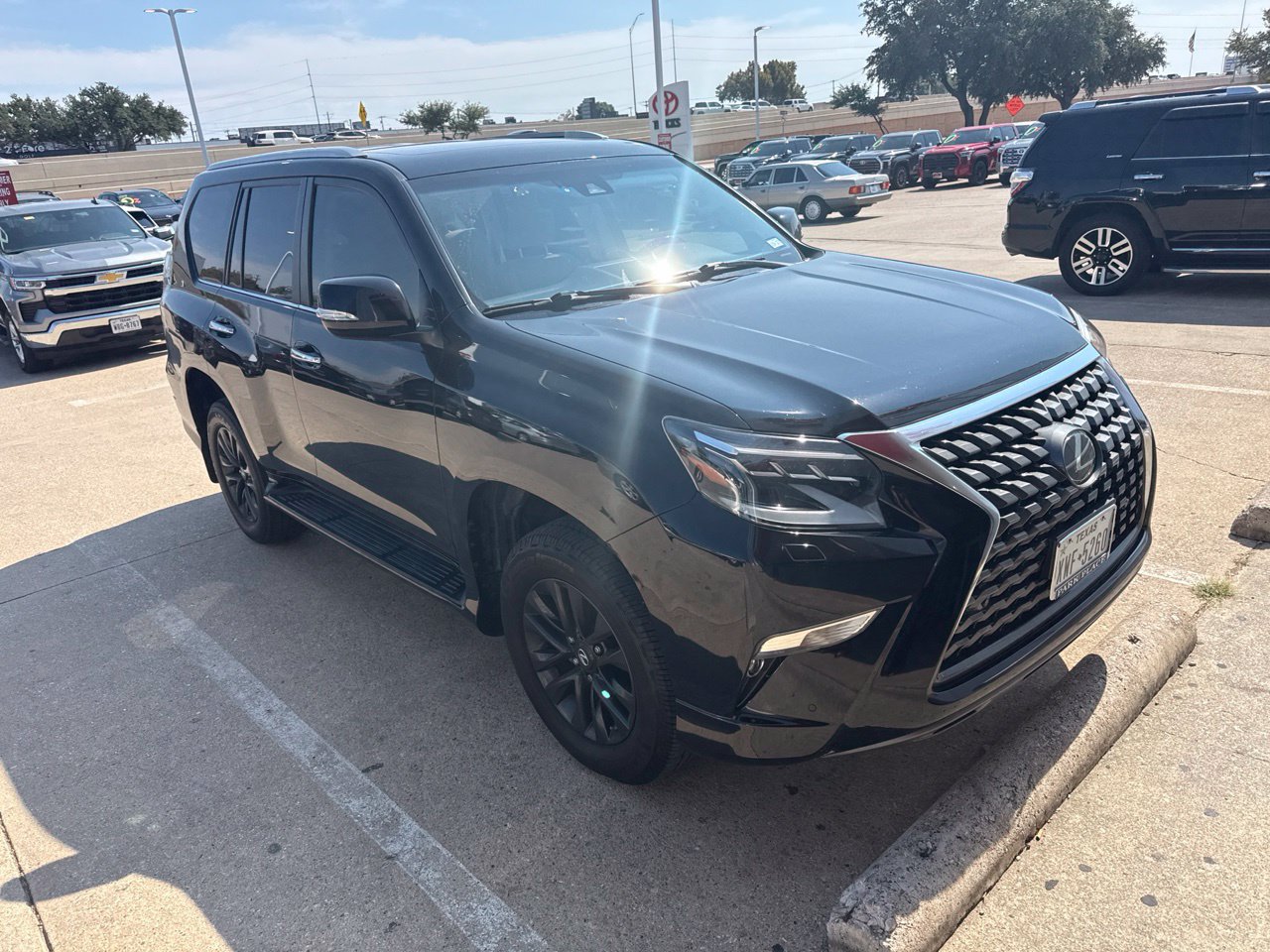 Used 2020 Lexus GX 460 Premium AWD/4WD image 3