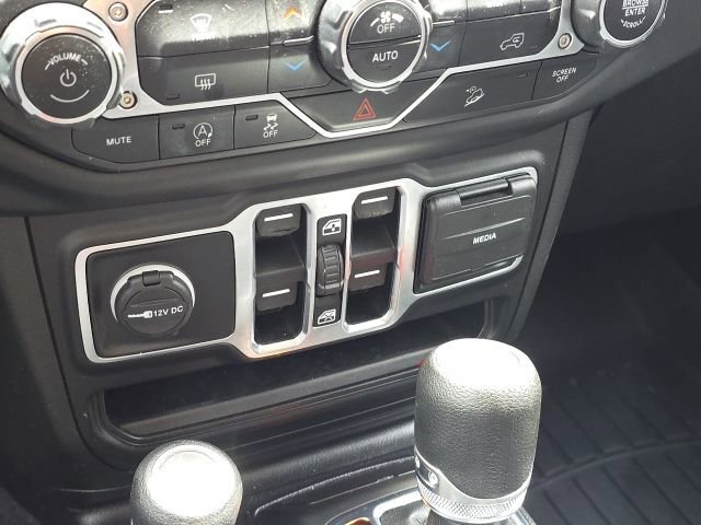 Used 2020 Jeep Wrangler Unlimited Sport S image 32