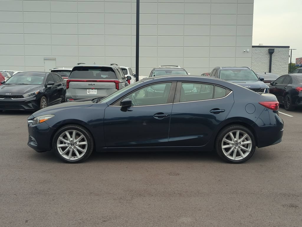 Used 2017 MAZDA MAZDA3 Touring FWD image 4