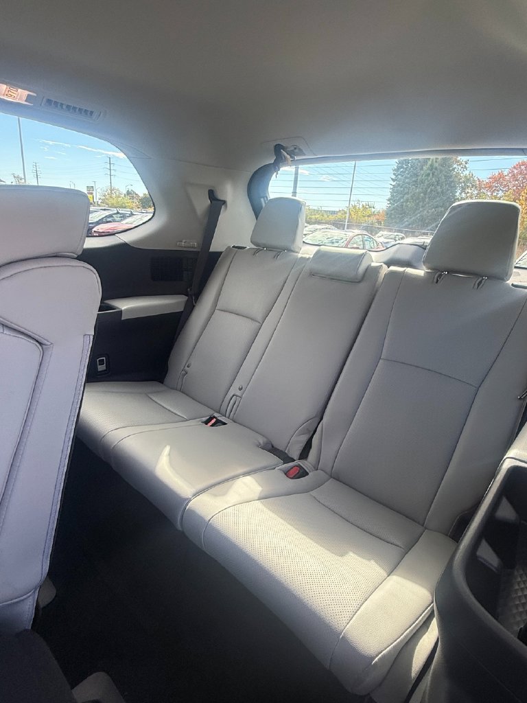 Used 2026 Toyota Grand Highlander AWD image 33