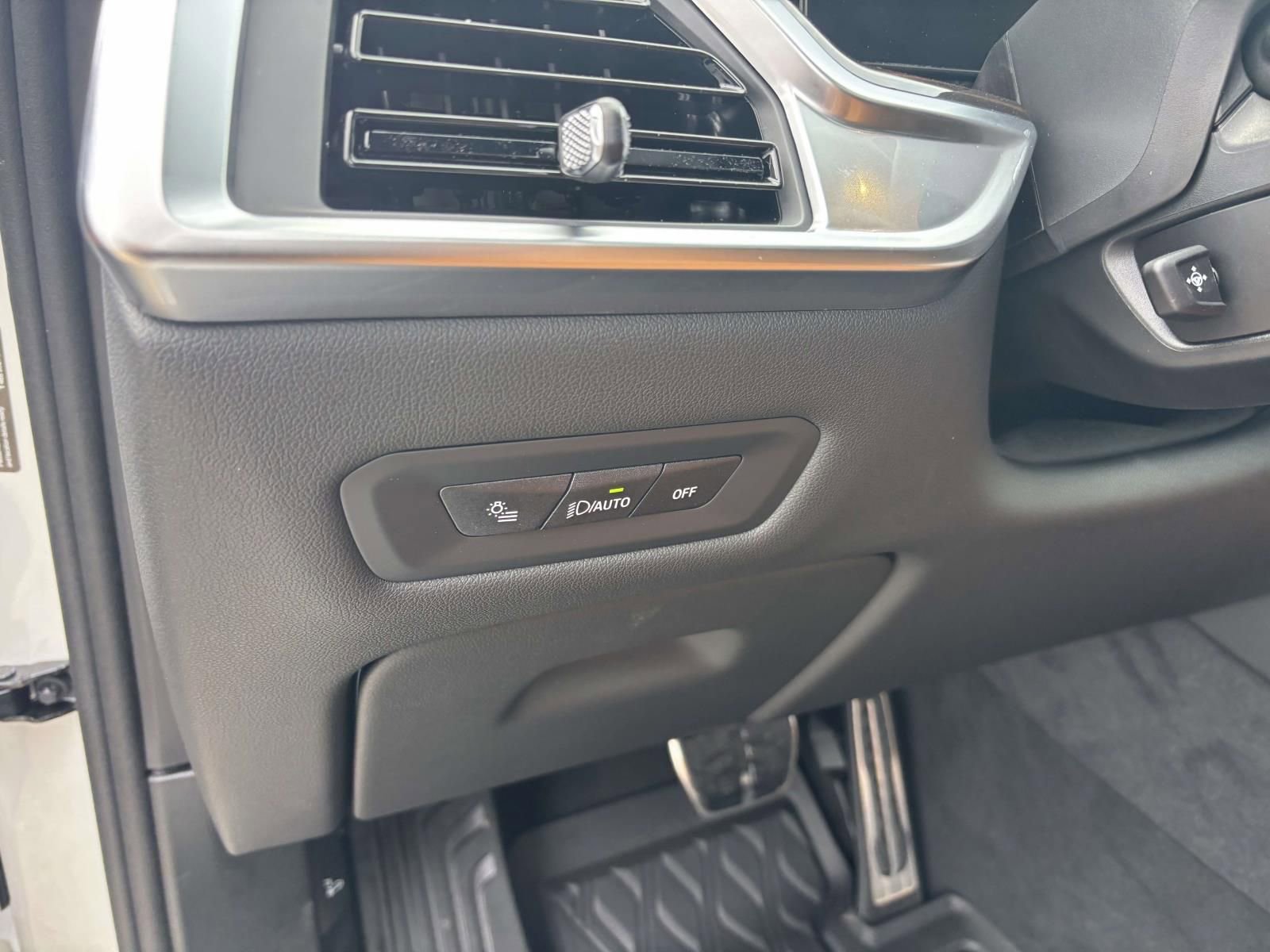 New 2026 BMW X5 xDrive50e AWD/4WD image 14
