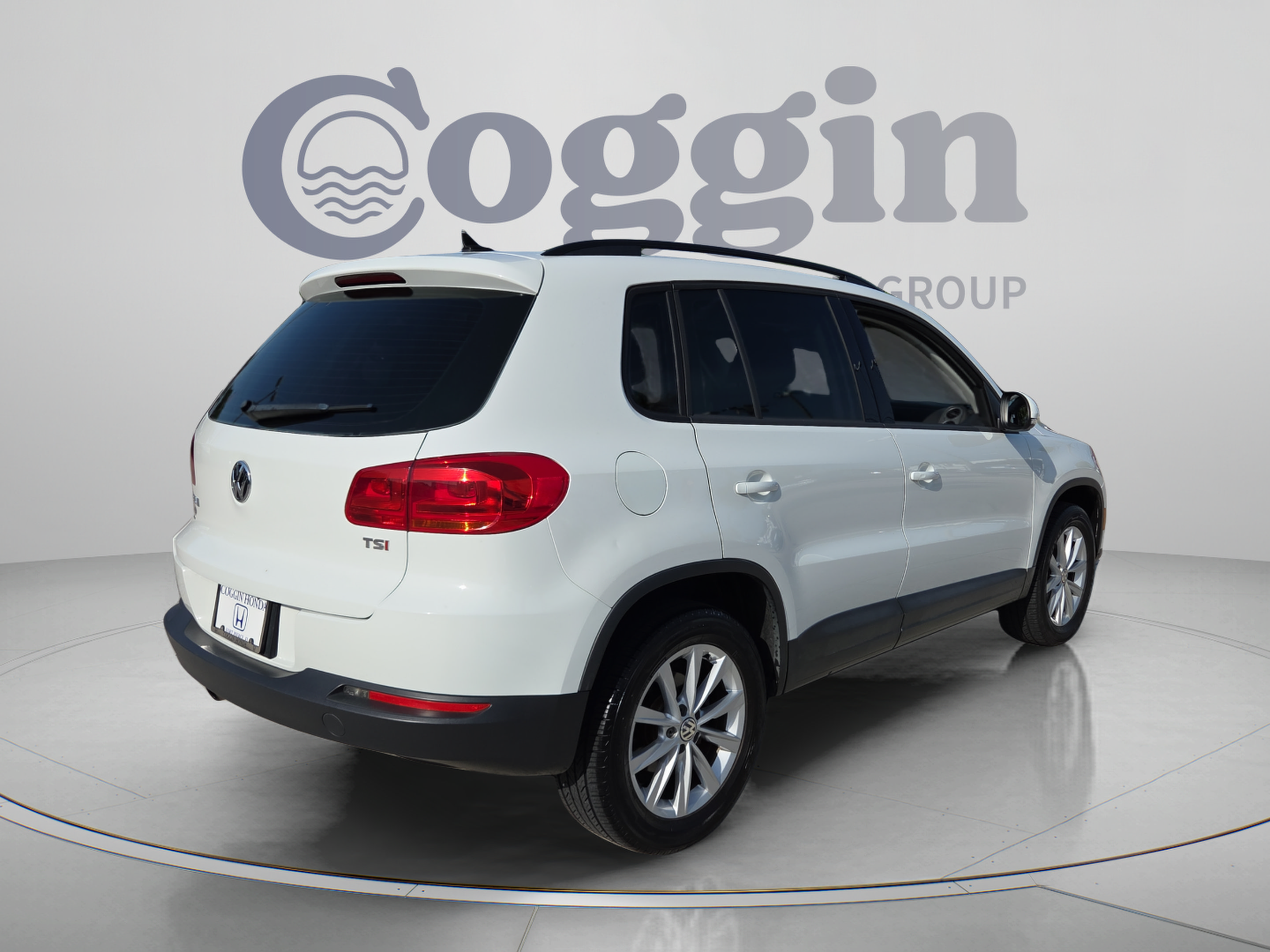Used 2017 Volkswagen Tiguan S FWD image 5
