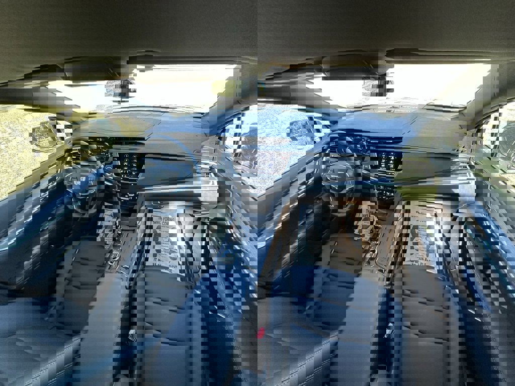 New 2026 Cadillac XT5 Luxury w/ LPO, Floor Liner Package image 9