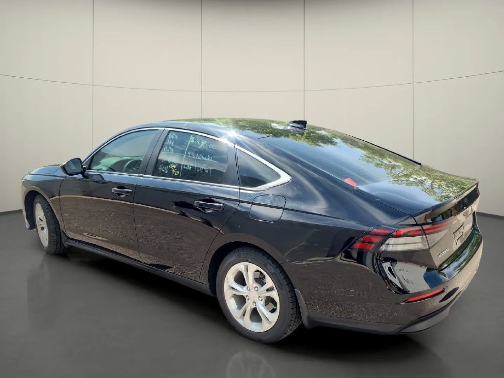 Used 2023 Honda Accord LX image 5