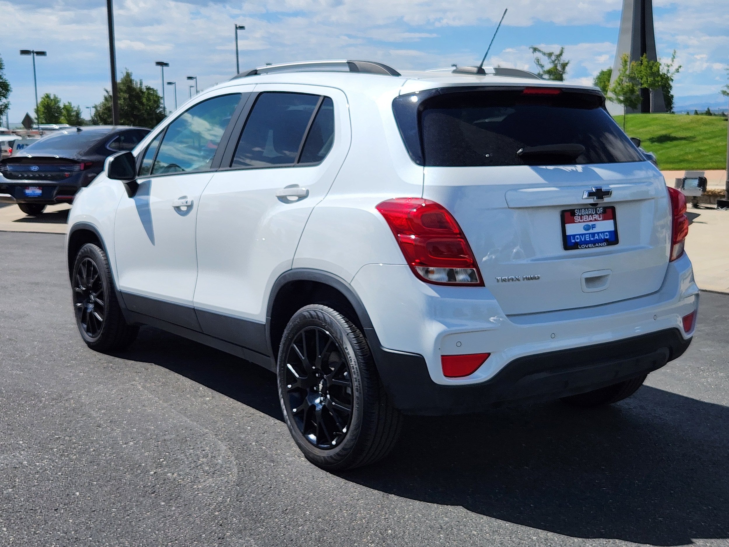 Used 2022 Chevrolet Trax LT w/ Driver Confidence Package AWD/4WD image 3