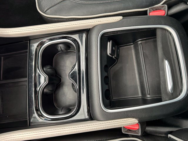 Used 2022 Chrysler Pacifica Limited FWD image 24