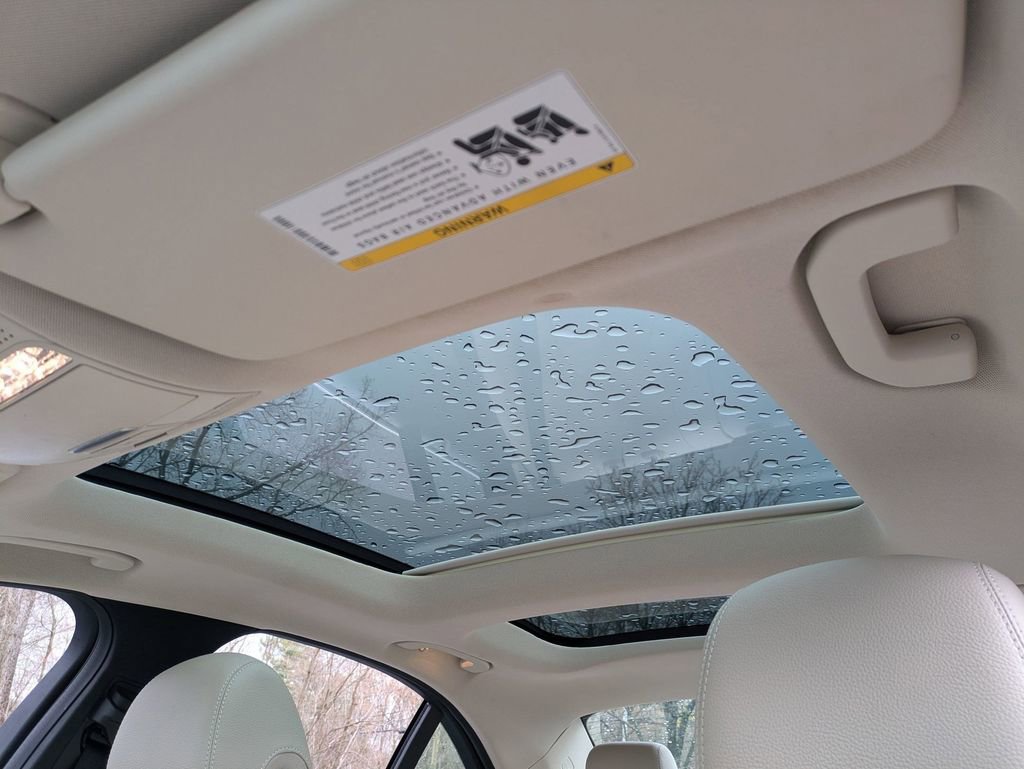 Used 2019 Mercedes-Benz C 300 4MATIC Sedan image 17