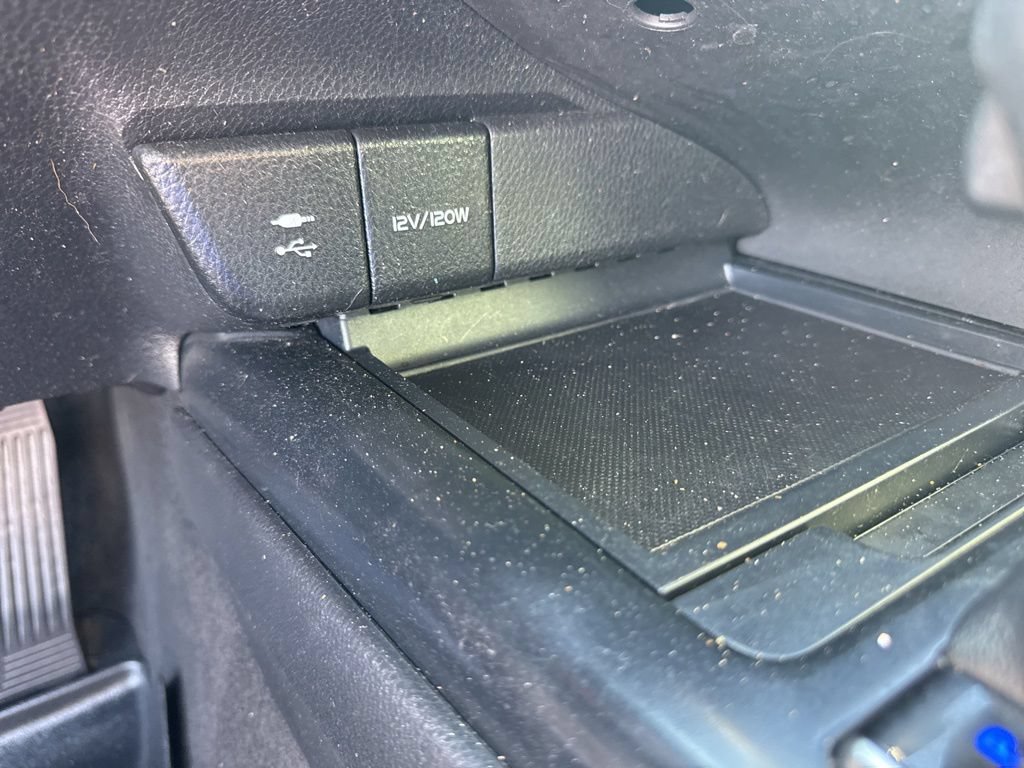 Used 2018 Toyota Camry LE FWD image 24