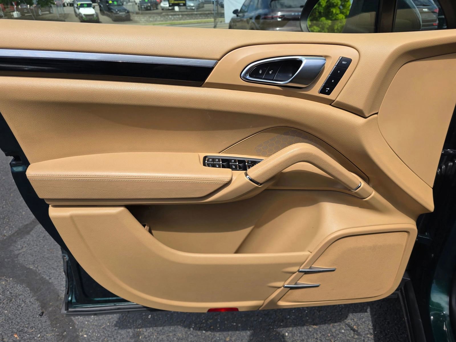 Used 2014 Porsche Cayenne AWD/4WD image 20