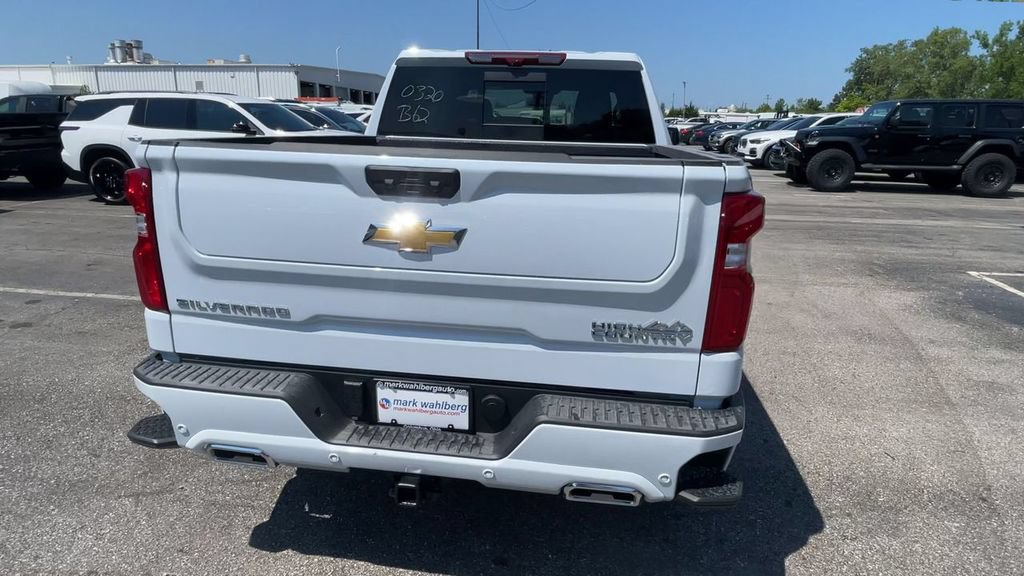 New 2026 Chevrolet Silverado 1500 High Country AWD/4WD image 9