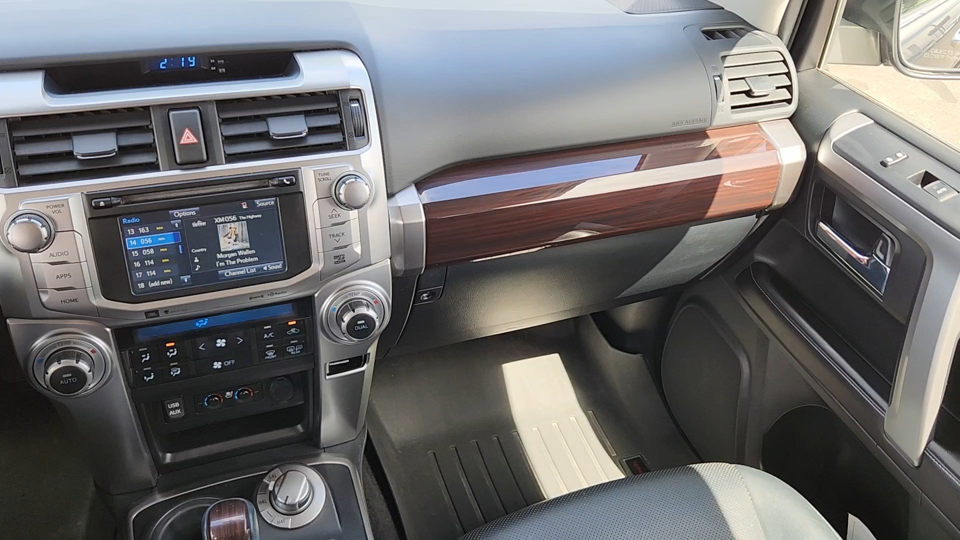 Used 2016 Toyota 4Runner Limited AWD/4WD image 6