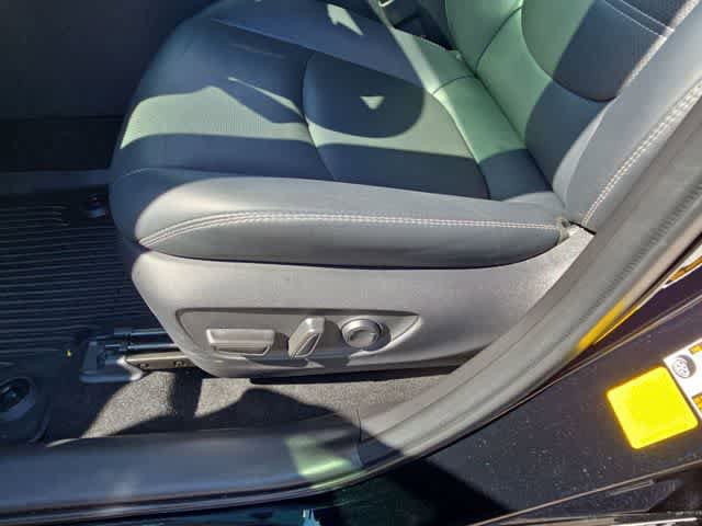 Used 2025 Toyota RAV4 Limited w/ Advanced Technology Package image 18