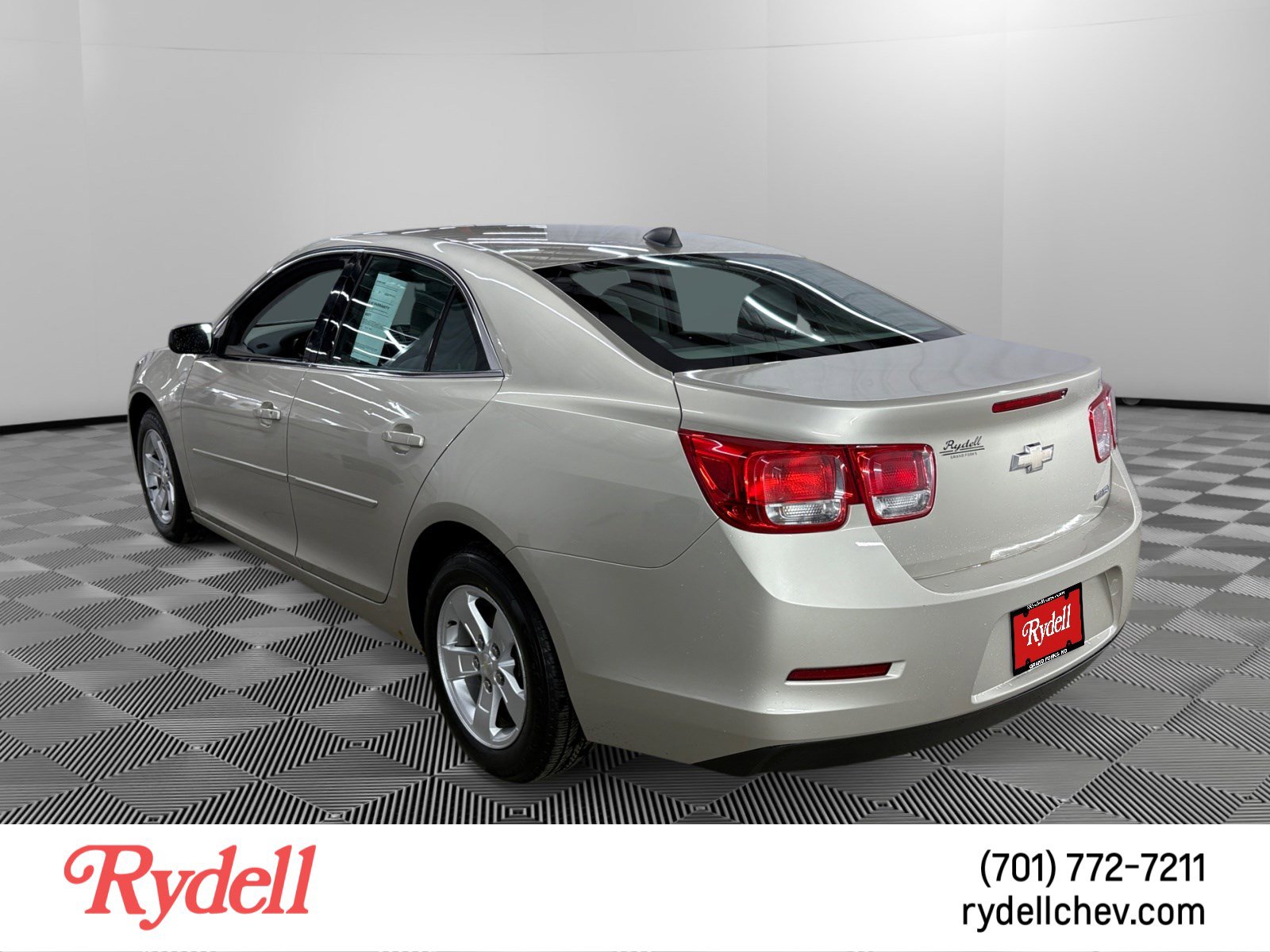 Used 2013 Chevrolet Malibu LS w/ Protection Package FWD image 3