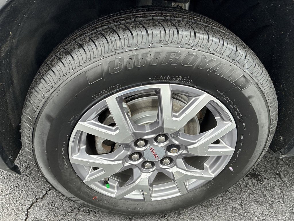 Used 2020 GMC Acadia SLT w/ Driver Alert Package II image 10