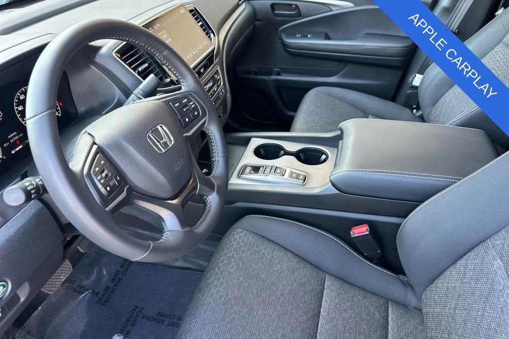 Used 2025 Honda Ridgeline Sport image 10