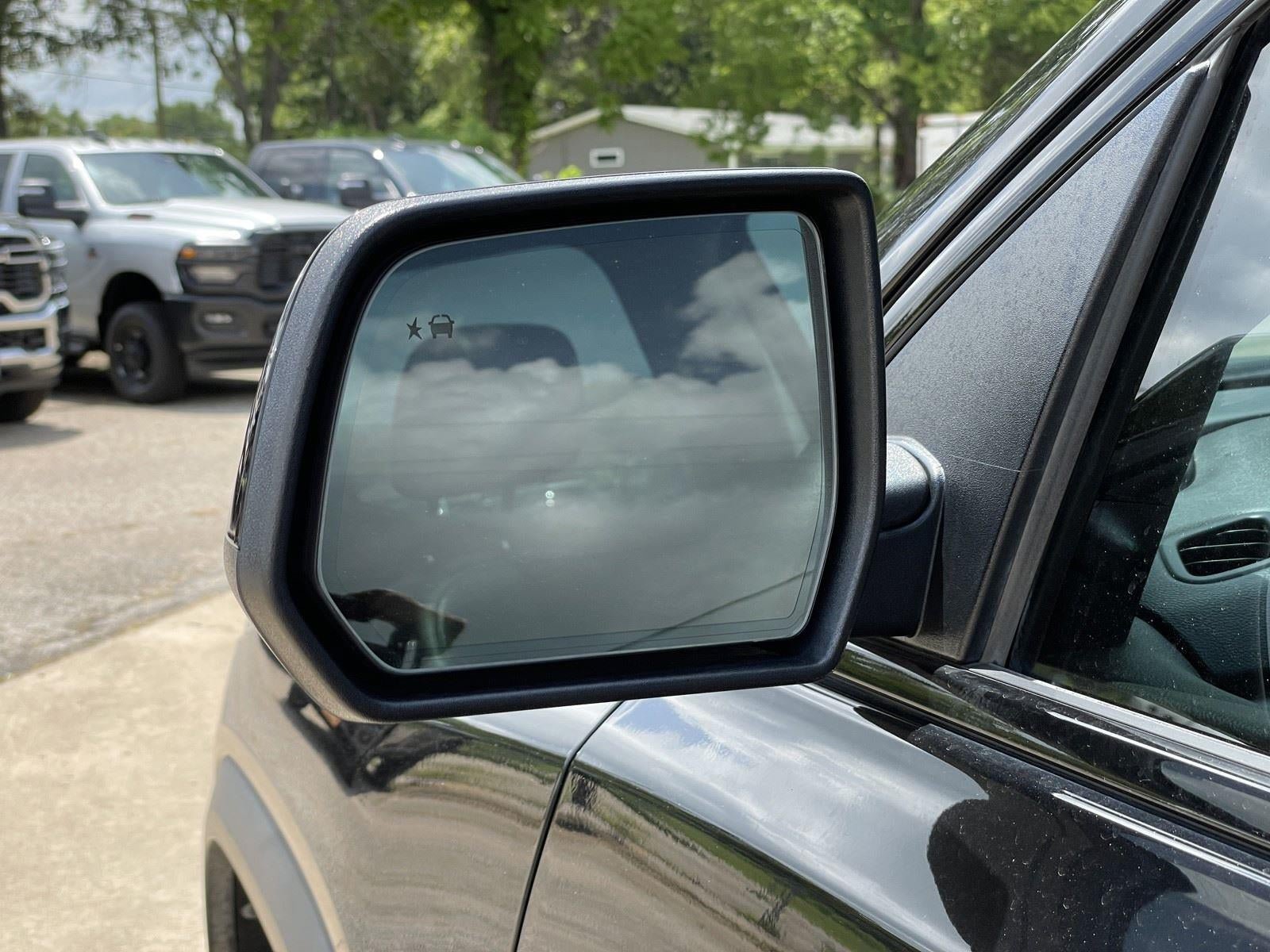 Used 2019 GMC Acadia SLT w/ Black Edition FWD image 39