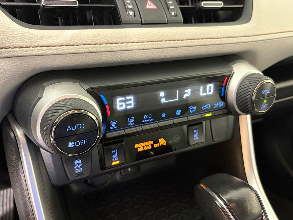 Used 2021 Toyota RAV4 XLE Premium AWD/4WD image 28