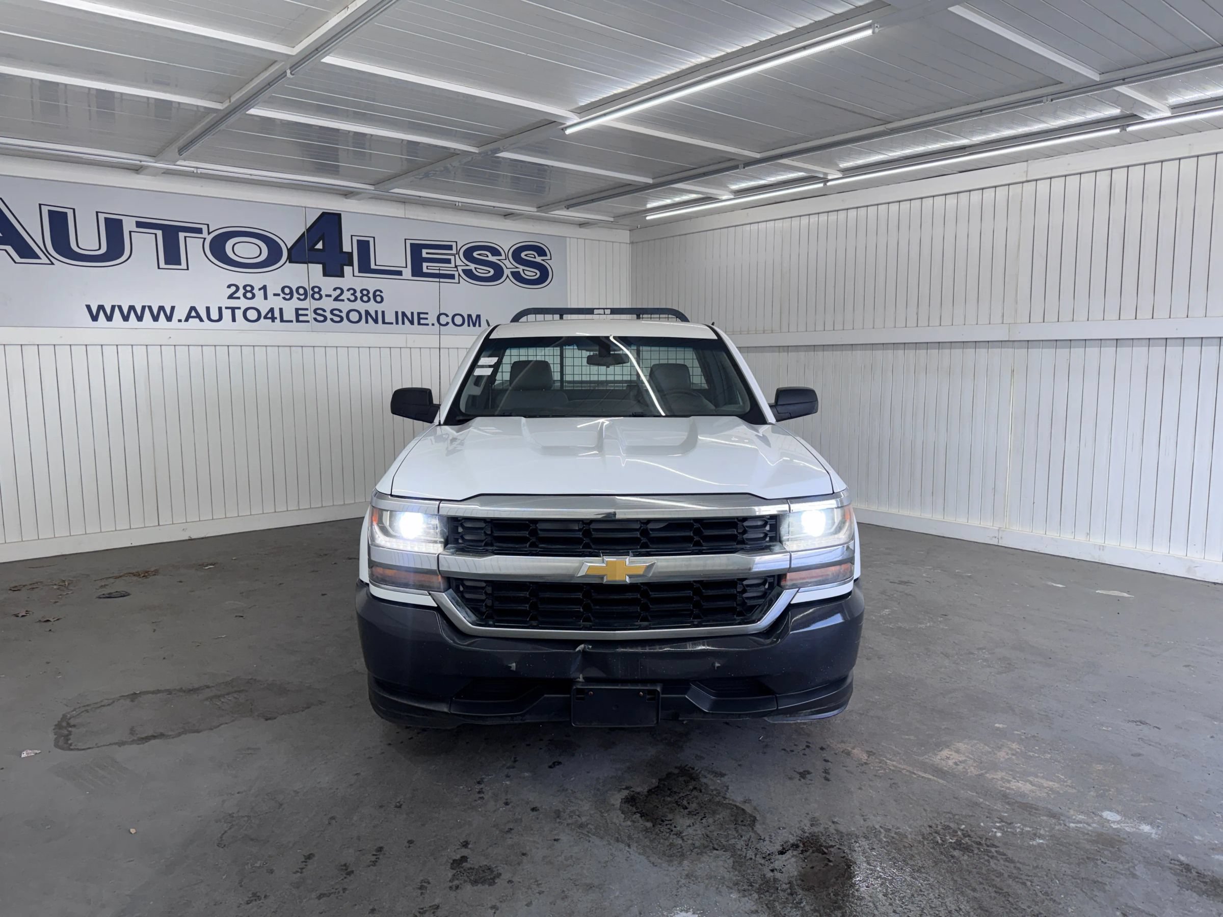 Used 2016 Chevrolet Silverado 1500 W/T RWD image 2