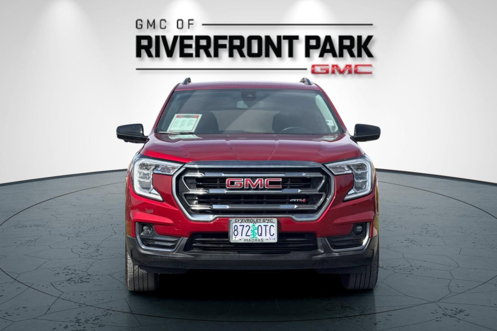 Used 2024 GMC Terrain AT4 w/ LPO, Floor Liner Package AWD/4WD image 8
