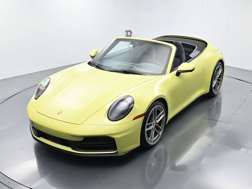 Certified 2025 Porsche 911 Carrera RWD image 39