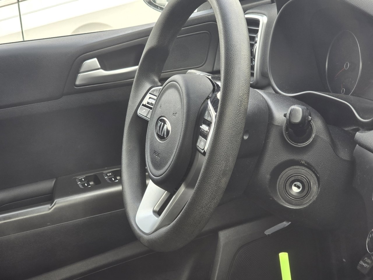 Used 2022 Kia Sportage LX image 17