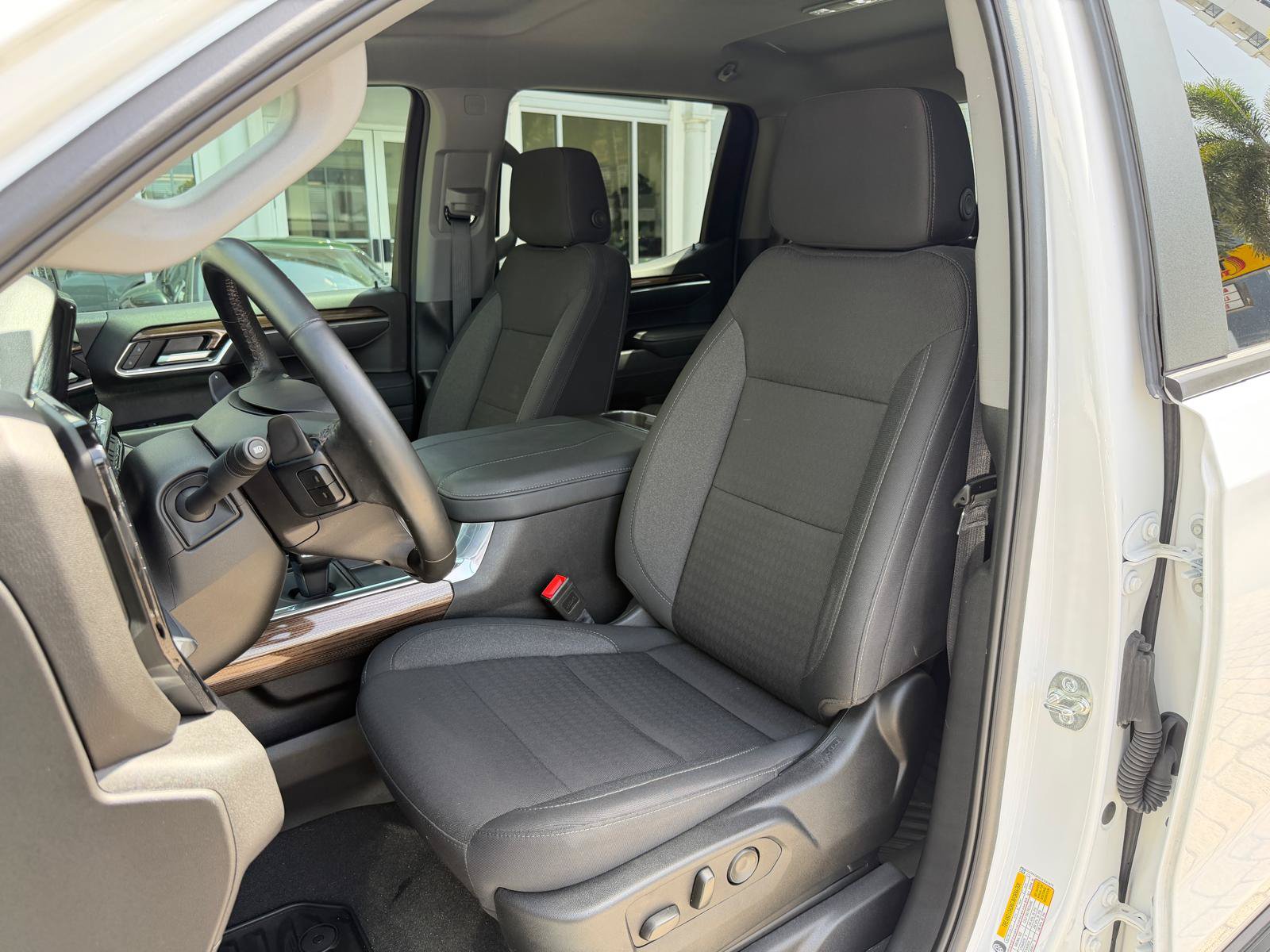 Used 2025 Chevrolet Silverado 1500 RST RWD image 32