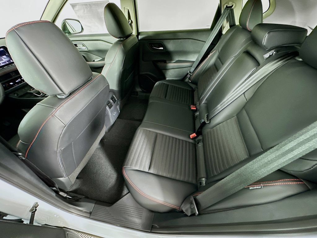 New 2026 Nissan Rogue SV w/ Rock Creek Premium Package AWD/4WD image 31