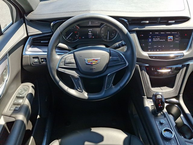 Used 2023 Cadillac XT5 Luxury w/ LPO, Premium Carpet Package AWD/4WD image 11