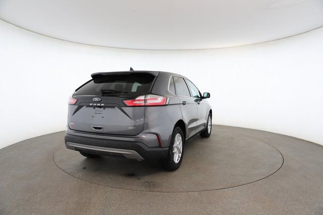 Used 2022 Ford Edge SEL image 16