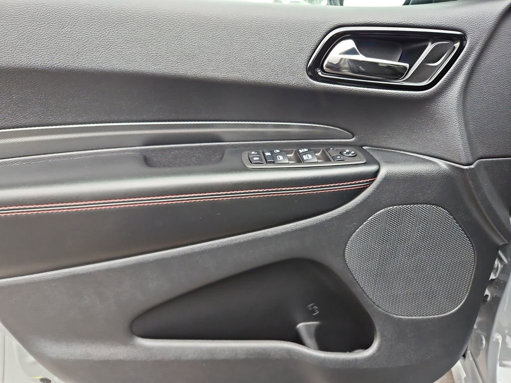 Used 2025 Dodge Durango GT image 25
