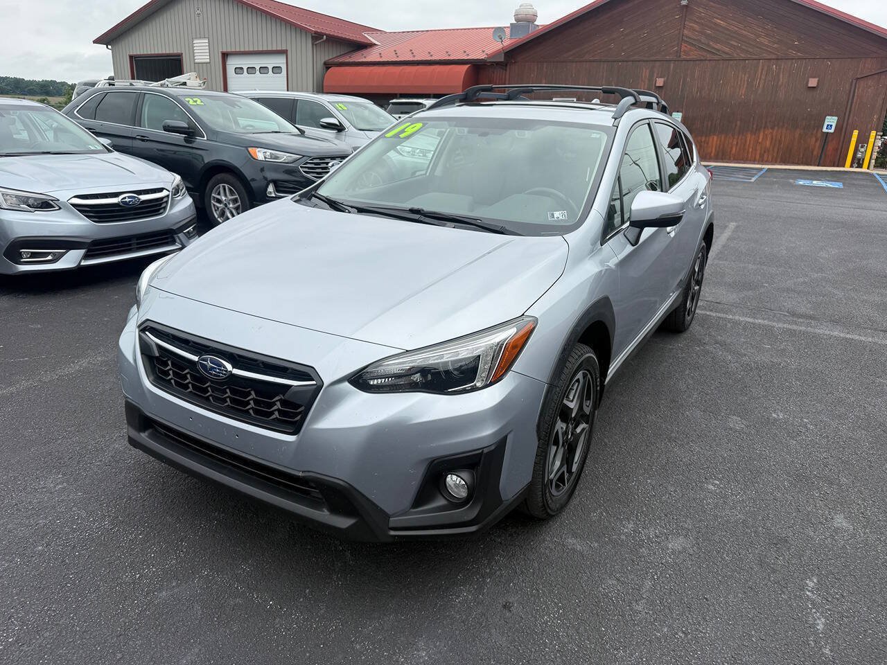 Used 2019 Subaru Crosstrek 2.0i Limited w/ Moonroof Package AWD/4WD image 2