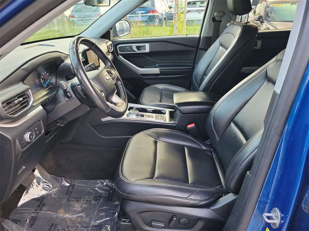 Used 2020 Ford Explorer XLT w/ Equipment Group 202A image 13