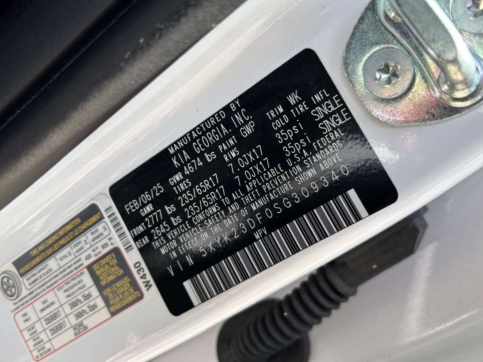 Used 2025 Kia Sportage LX FWD image 27