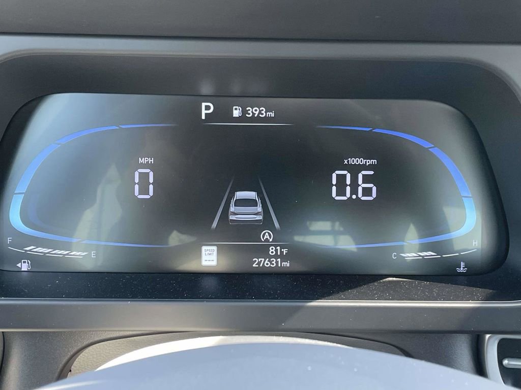 Certified 2024 Hyundai Elantra SE FWD image 22