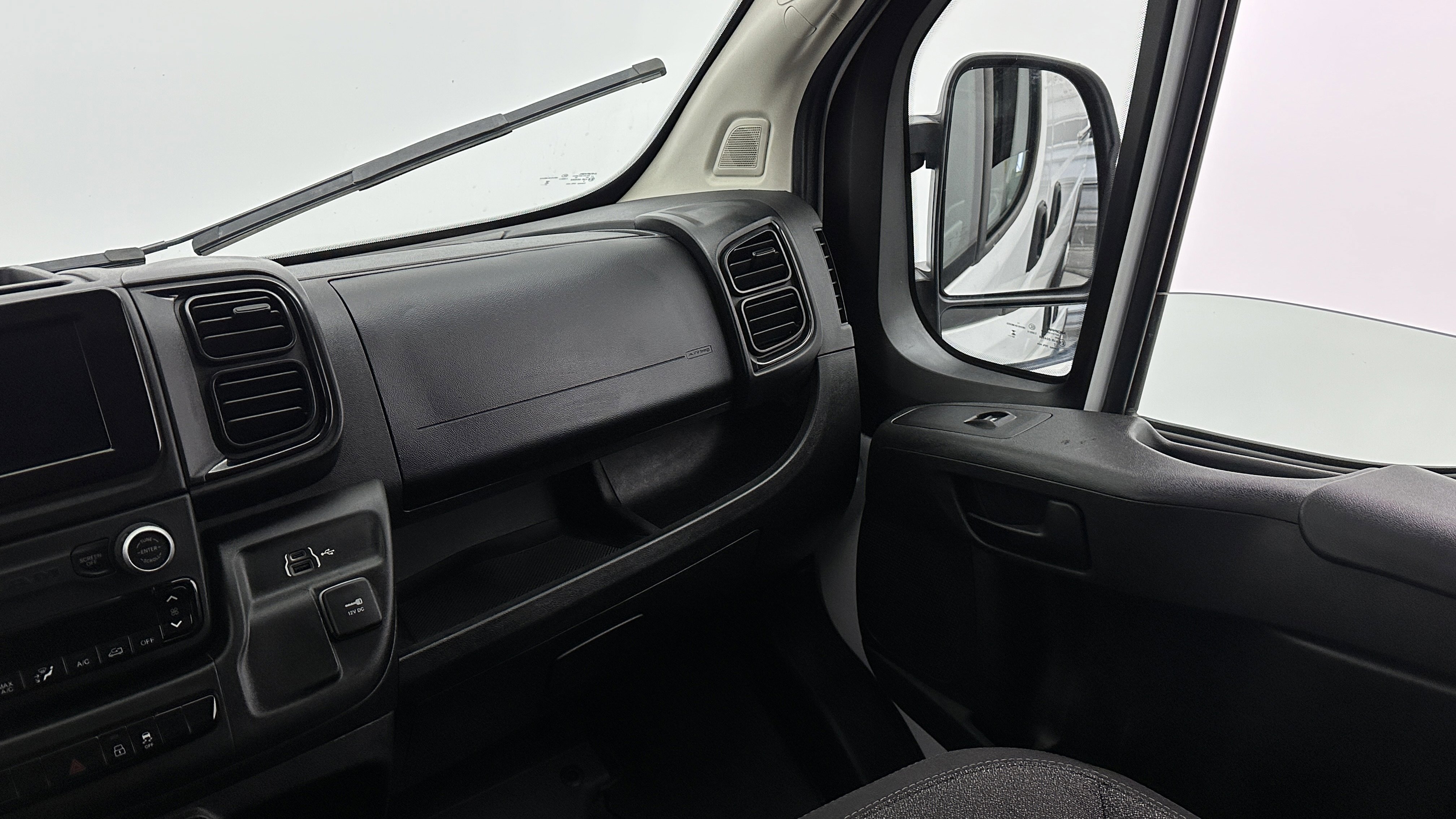 Used 2023 RAM ProMaster 2500 image 18