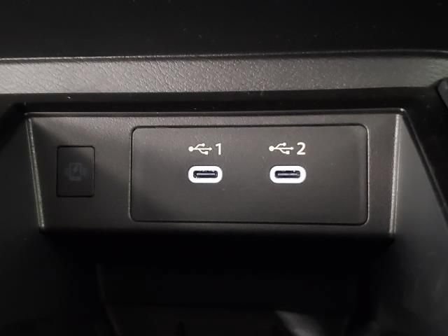 Used 2025 Nissan Kicks SR AWD/4WD image 27