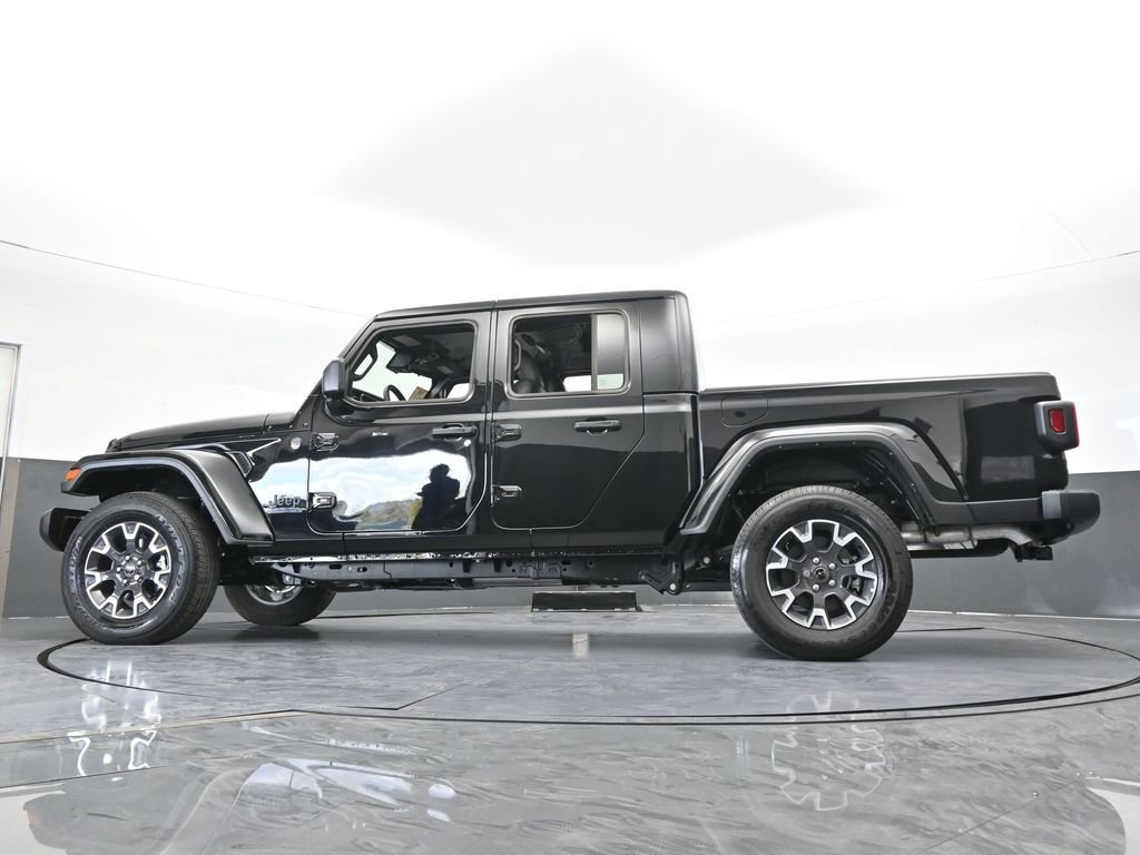 Used 2024 Jeep Gladiator Sport w/ Premium Package AWD/4WD image 57