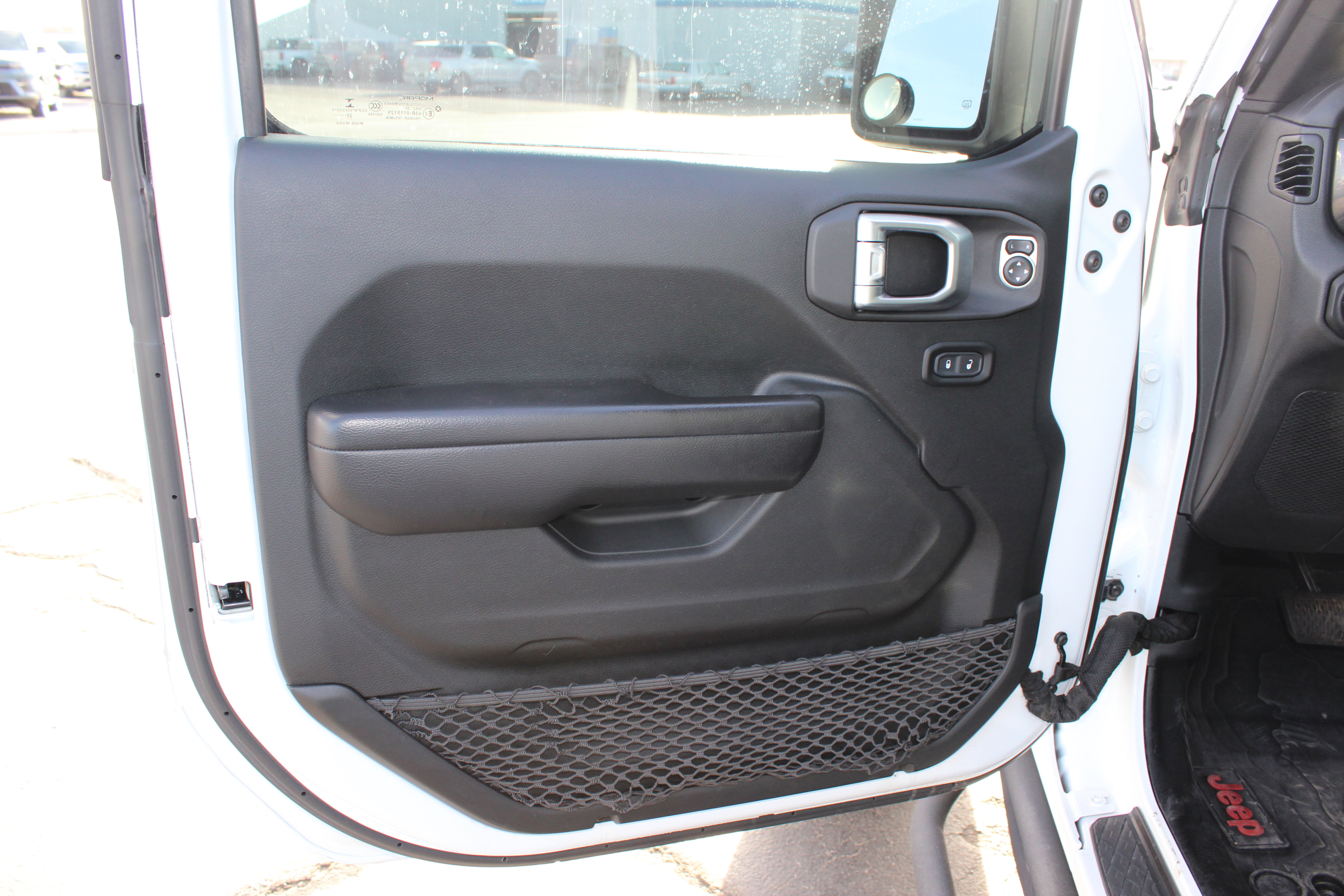 Used 2020 Jeep Gladiator Sport image 24