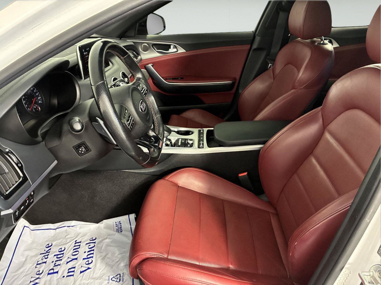 Used 2018 Kia Stinger GT2 RWD image 29