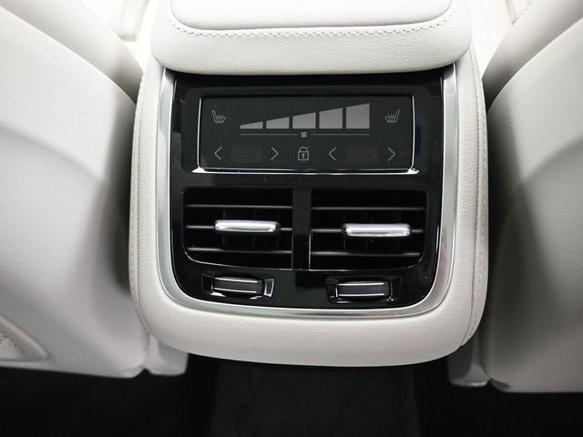 New 2026 Volvo XC90 B6 Ultra w/ Protection Package image 33
