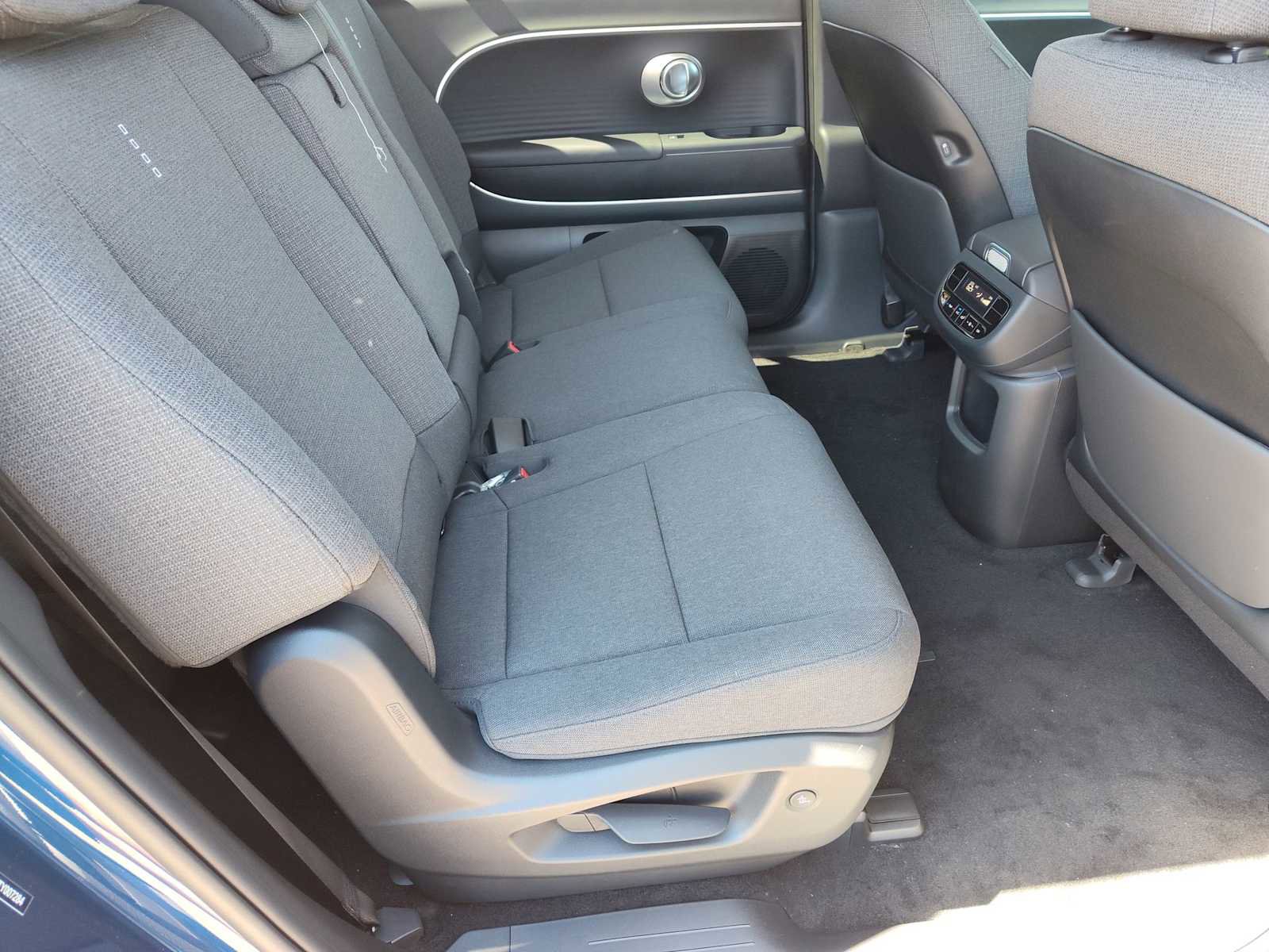 New 2026 Hyundai Ioniq 9 SE image 17