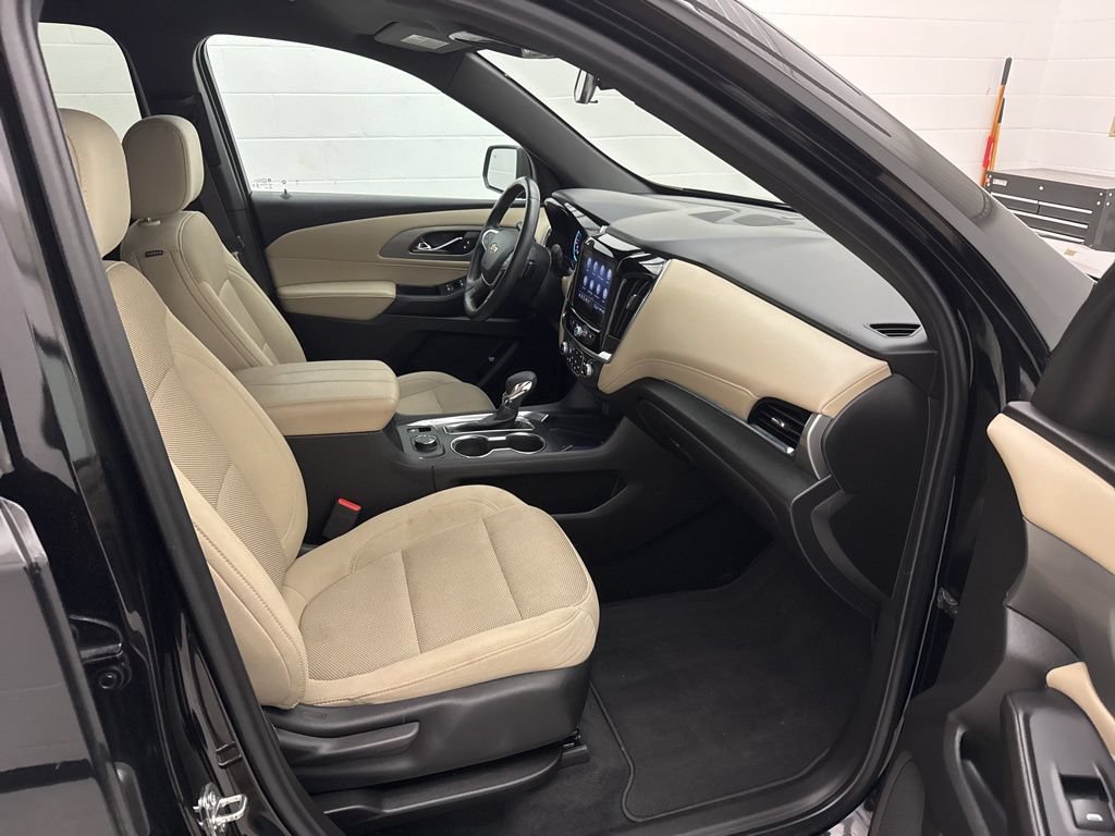 Used 2023 Chevrolet Traverse LT w/ LPO, Cargo Package AWD/4WD image 51