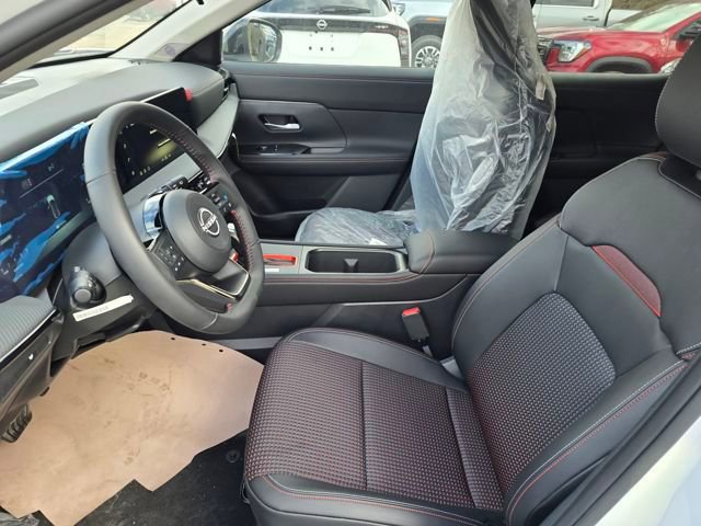 New 2026 Nissan Kicks SR w/ Cold Weather Package AWD/4WD image 4