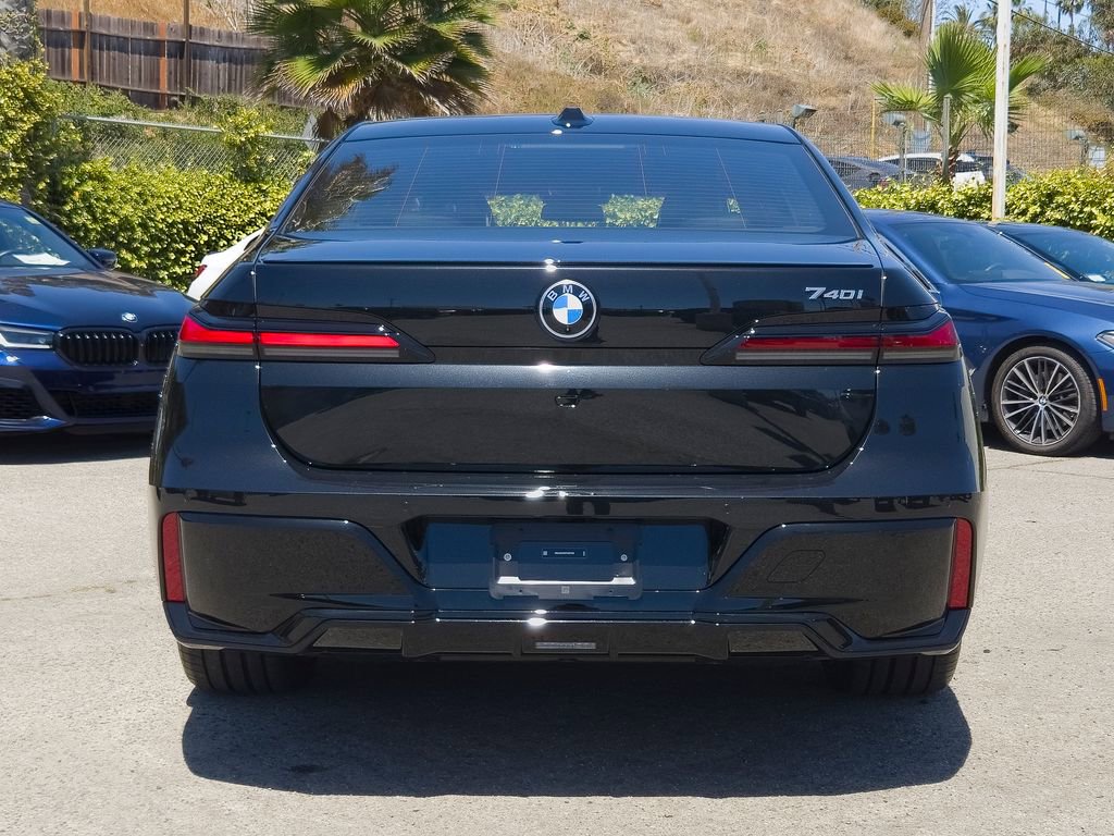 New 2026 BMW 740i w/ Premium Package RWD image 18