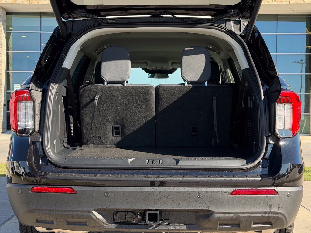 New 2026 Ford Explorer Active RWD image 24
