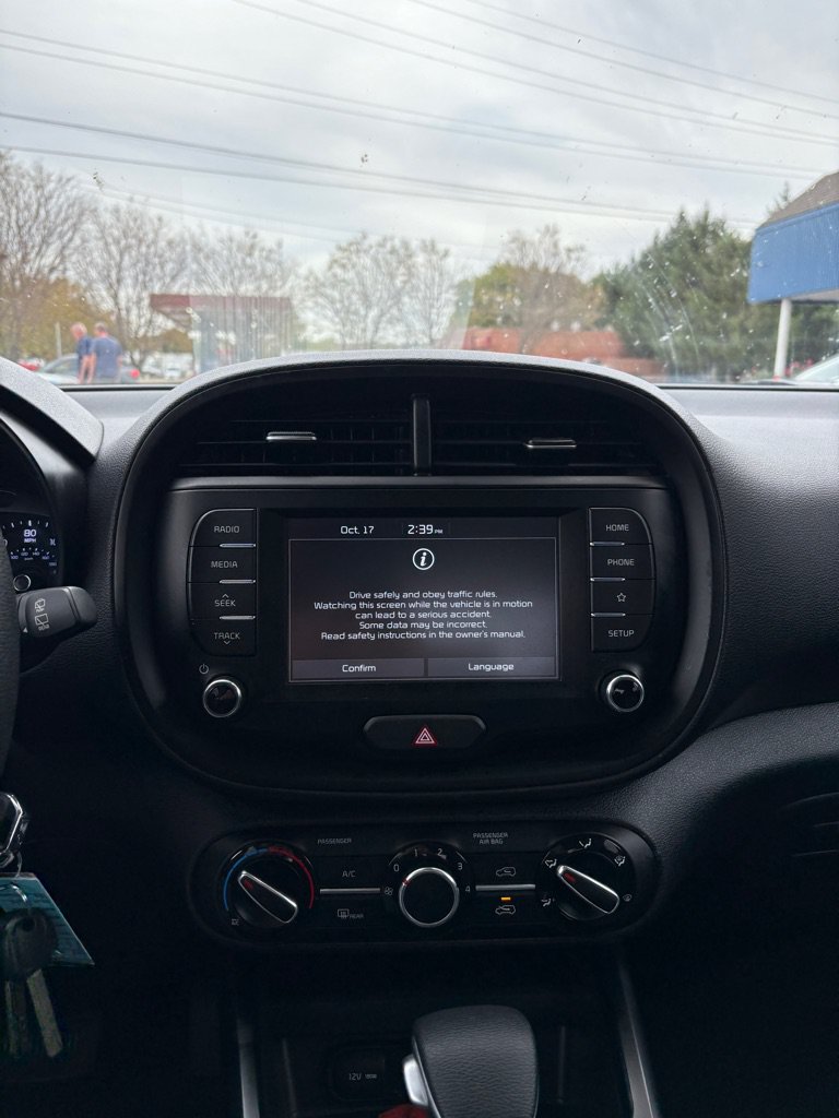 Used 2021 Kia Soul S FWD image 17