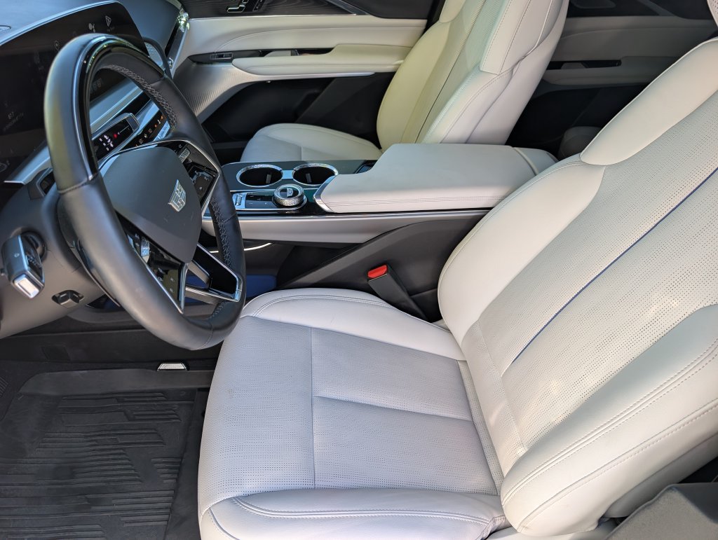 Certified 2024 Cadillac Lyriq Luxury w/ LPO, Floor Liner Package AWD/4WD image 12